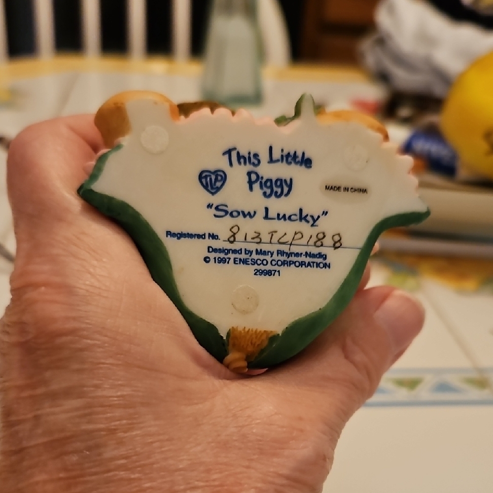 This Little Piggy "Sow Lucky" - Enesco Pig Figurine with Pink and Green Accents - Picture 2 of 6